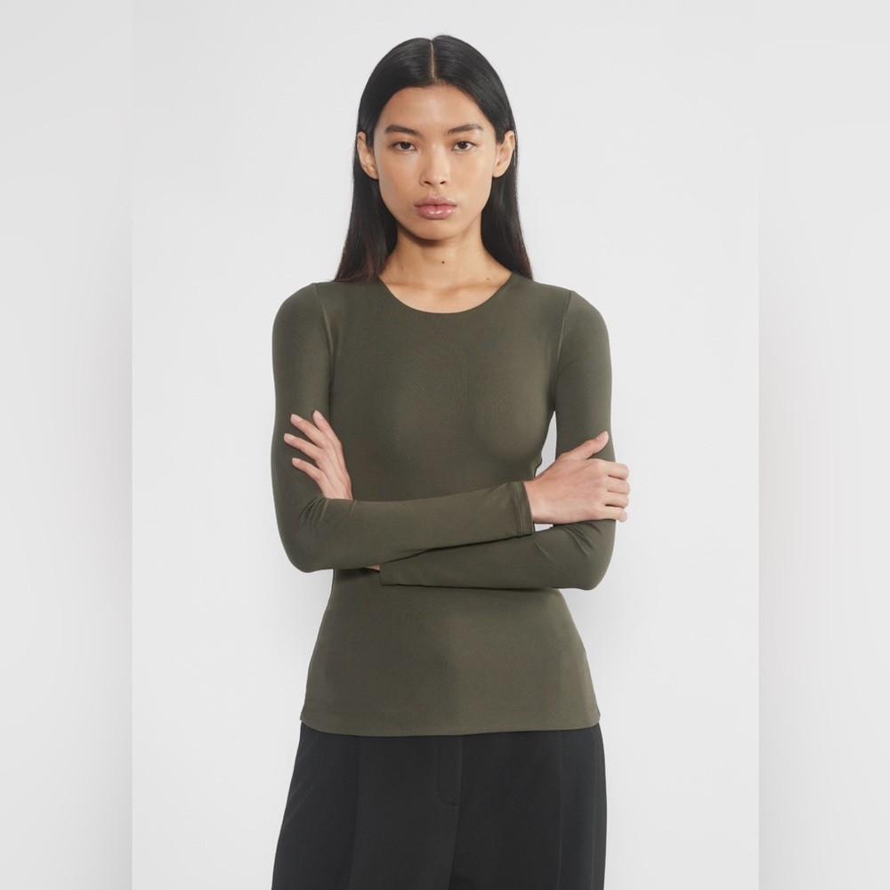 Aritzia - Original Contour Crew Hip Long sleeve